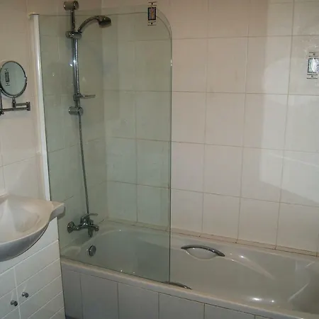 아파트 Georgina Court Apt. 2 *
